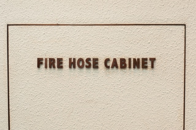 Choosing the Right Materials for Your Cabinet Sign