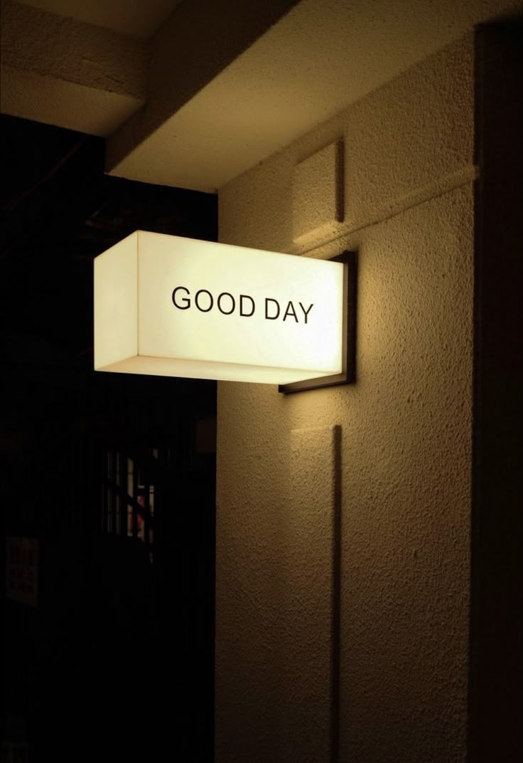 Energy-efficient light box signs for businesses